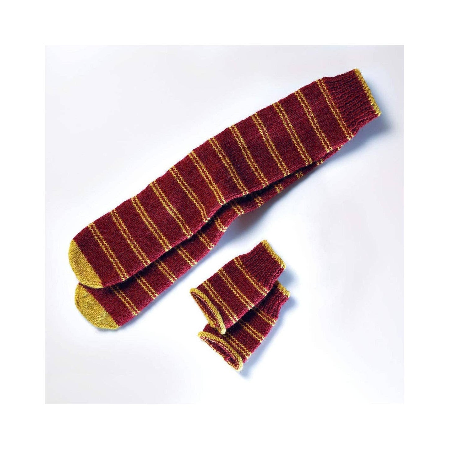 Harry Potter - Knitting Set with Mittens and Socks - Gryffindor