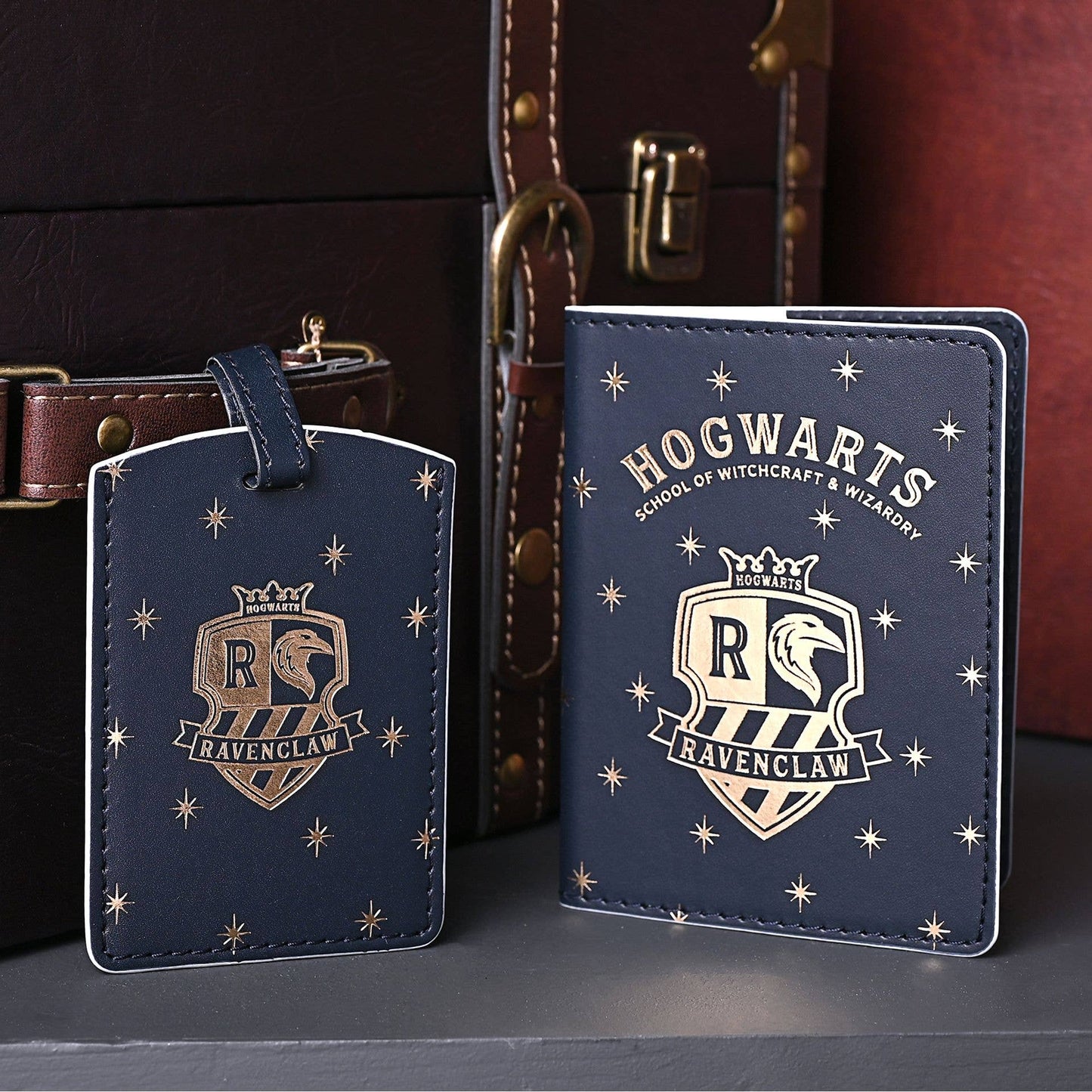 Harry Potter - Ravenclaw Alumni Passport Case &amp; Luggage Tag Set